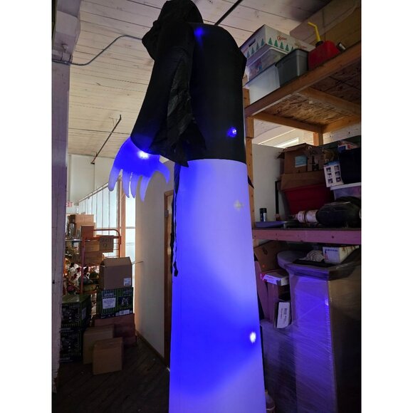 Gemmy 10 ft inflatable grim reaper Halloween lawn decor scary pointing - Picture 6 of 8